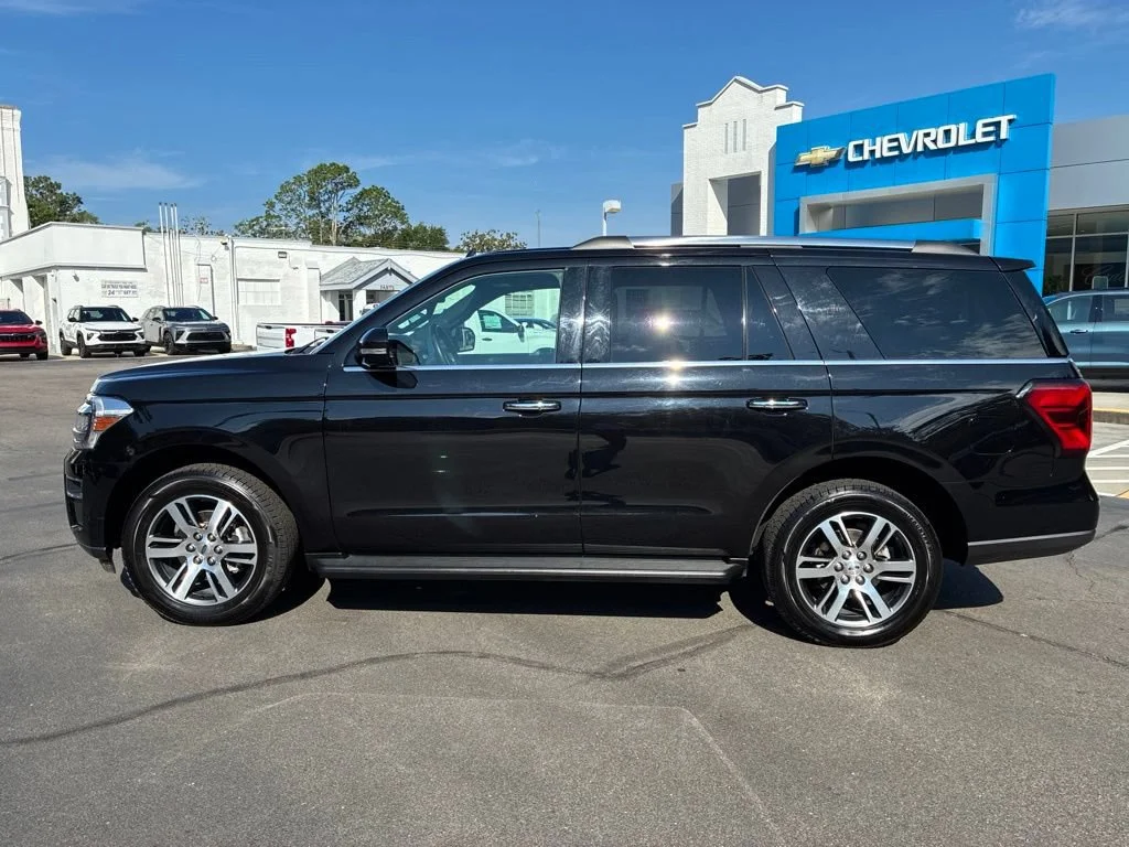 Used 2024 Black Ford Limited image 8