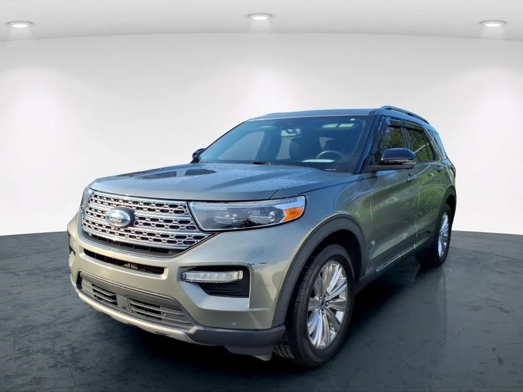 Used 2020 Green Ford Limited image 2
