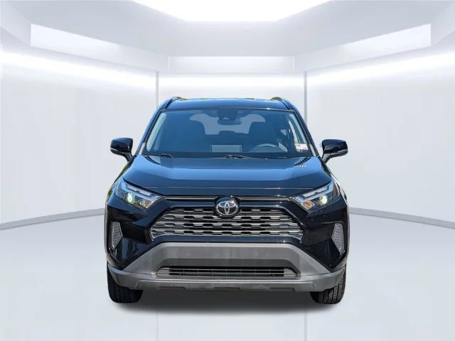 Used 2022 Black Toyota XLE image 10