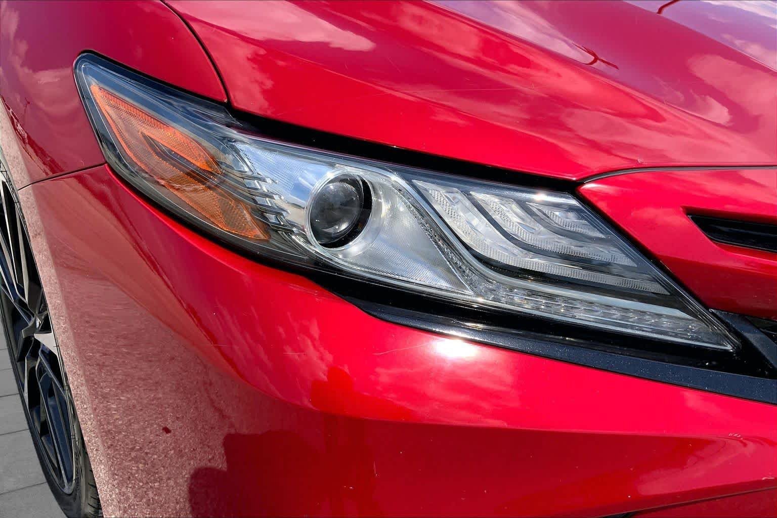 Used 2019 Supersonic Red Toyota XSE image 27