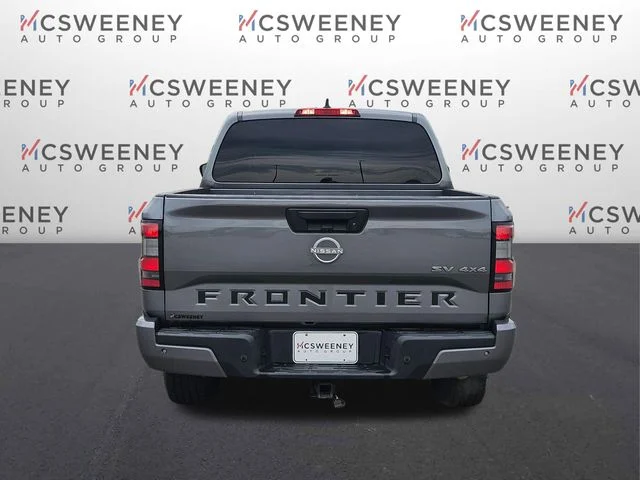 Used 2022 Gray Nissan SV image 4