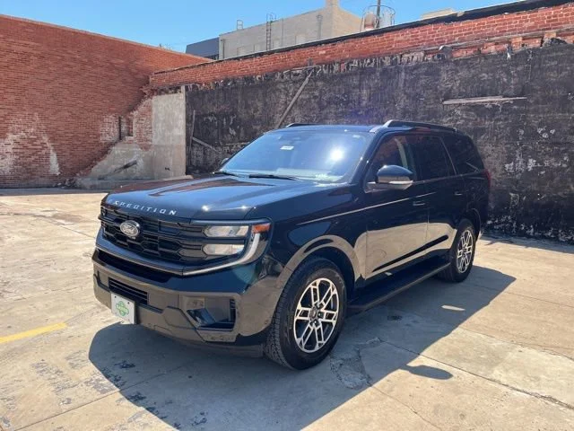 2025 Ford Expedition Active 4x4's photo