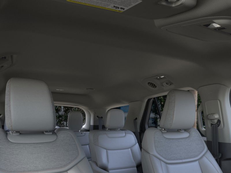 New 2026 Star White Metallic Tri-Coat Ford Active image 22