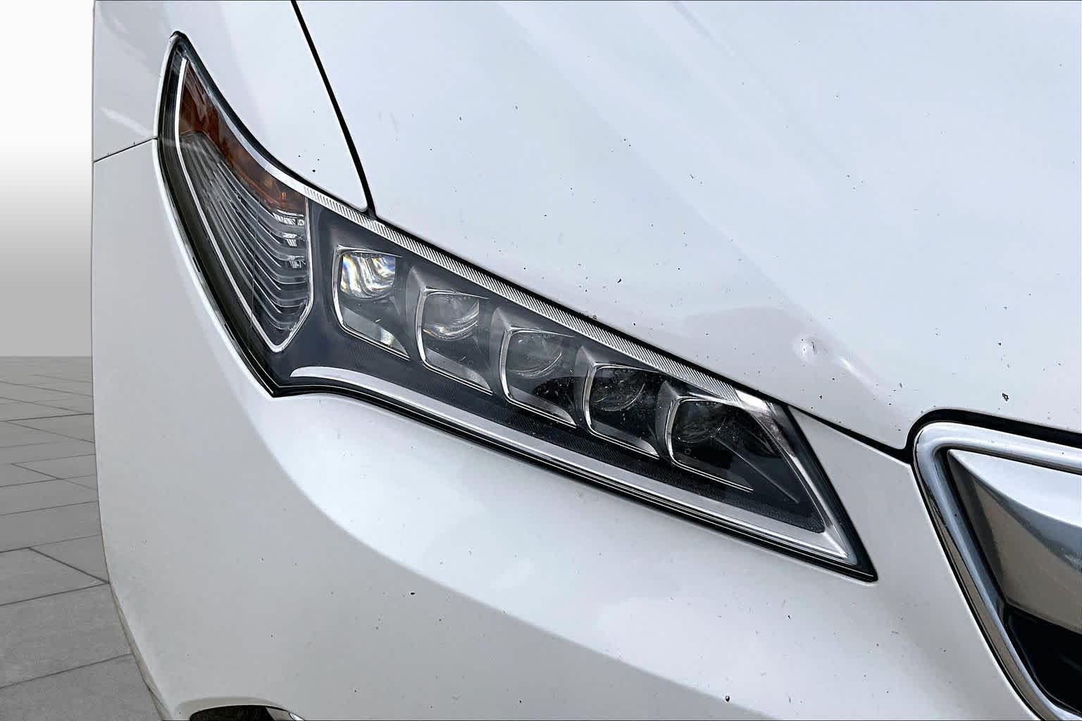 Used 2015 Bellanova White Pearl Acura Tech image 28