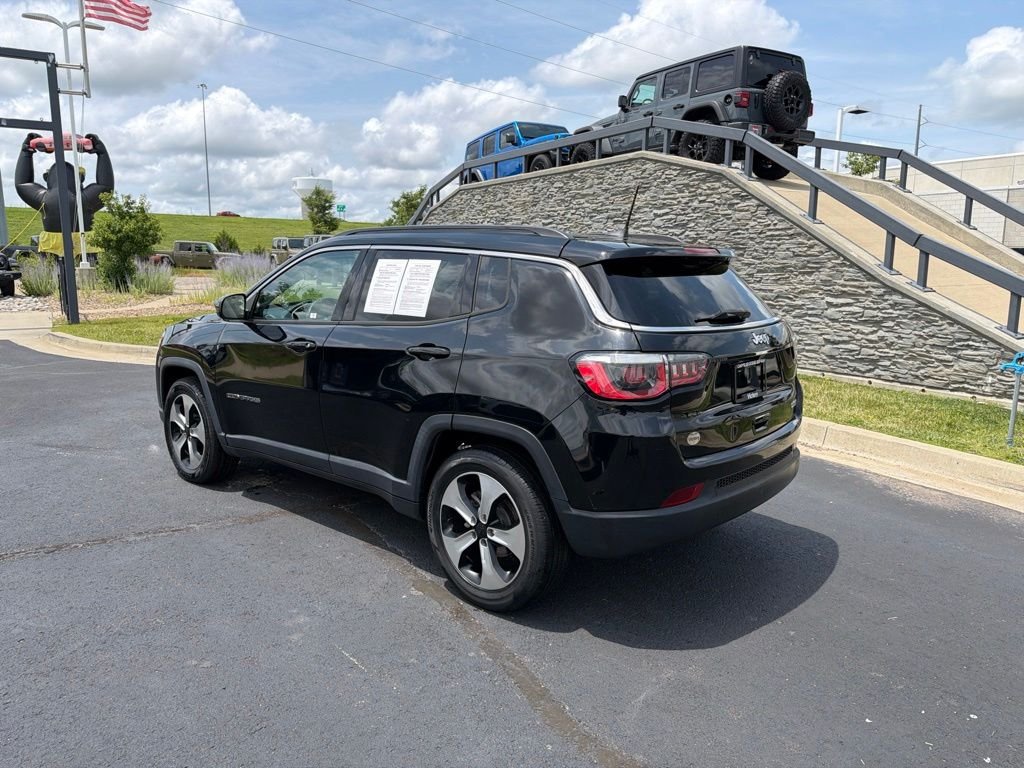 Used 2018 Black Jeep Latitude image 5