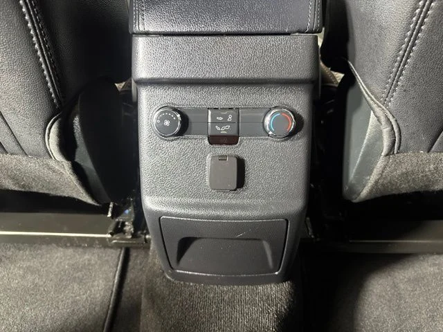 Certified Used 2019 Oxford White Ford XLT image 13
