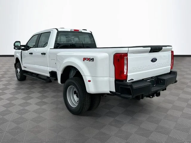 New 2026 Oxford White Ford XL image 4
