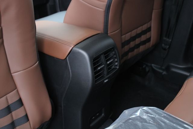 New 2026 Carbonized Gray Metallic Ford Outer Banks image 6
