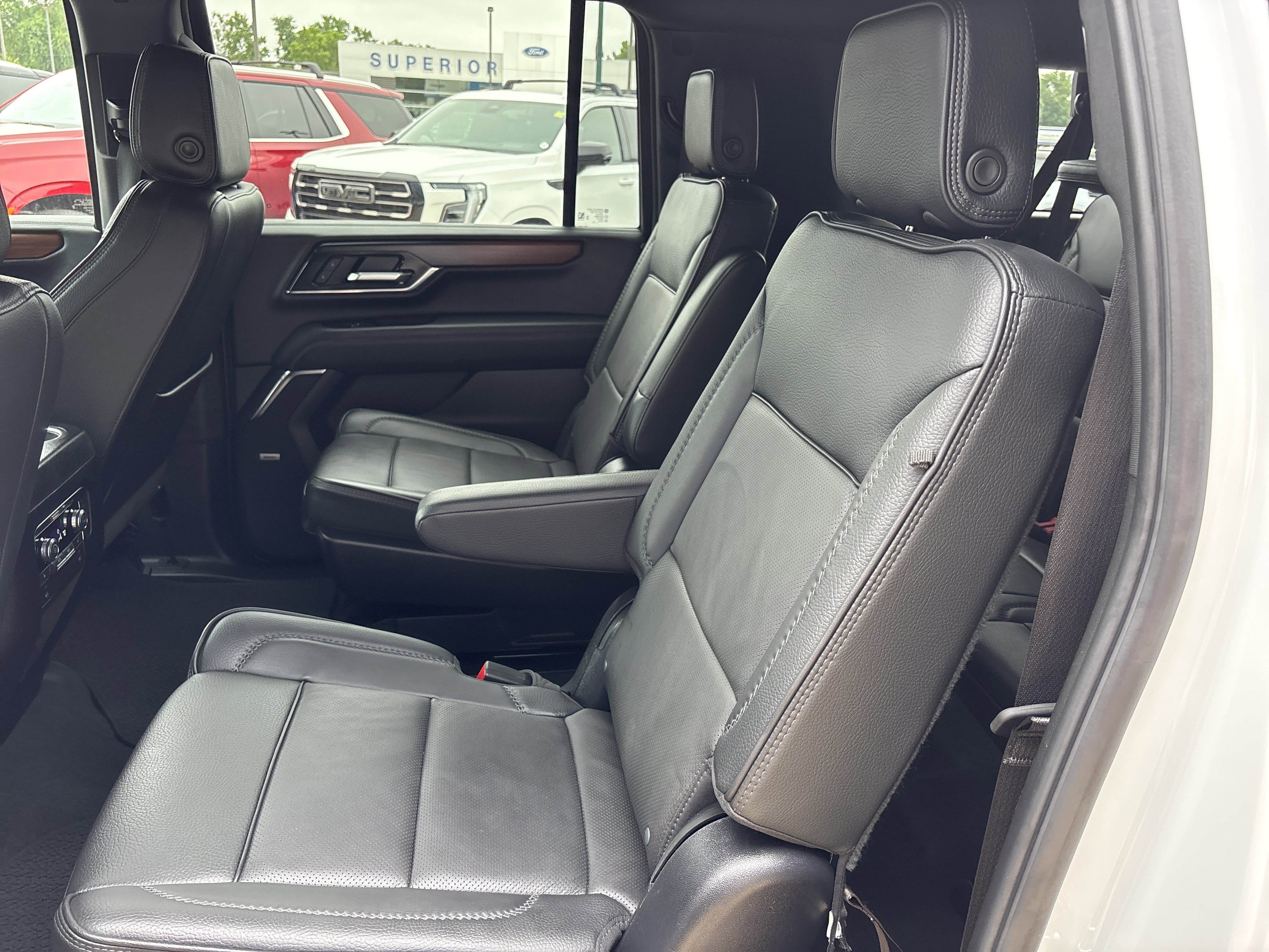 Used 2025 Summit White GMC Denali image 18