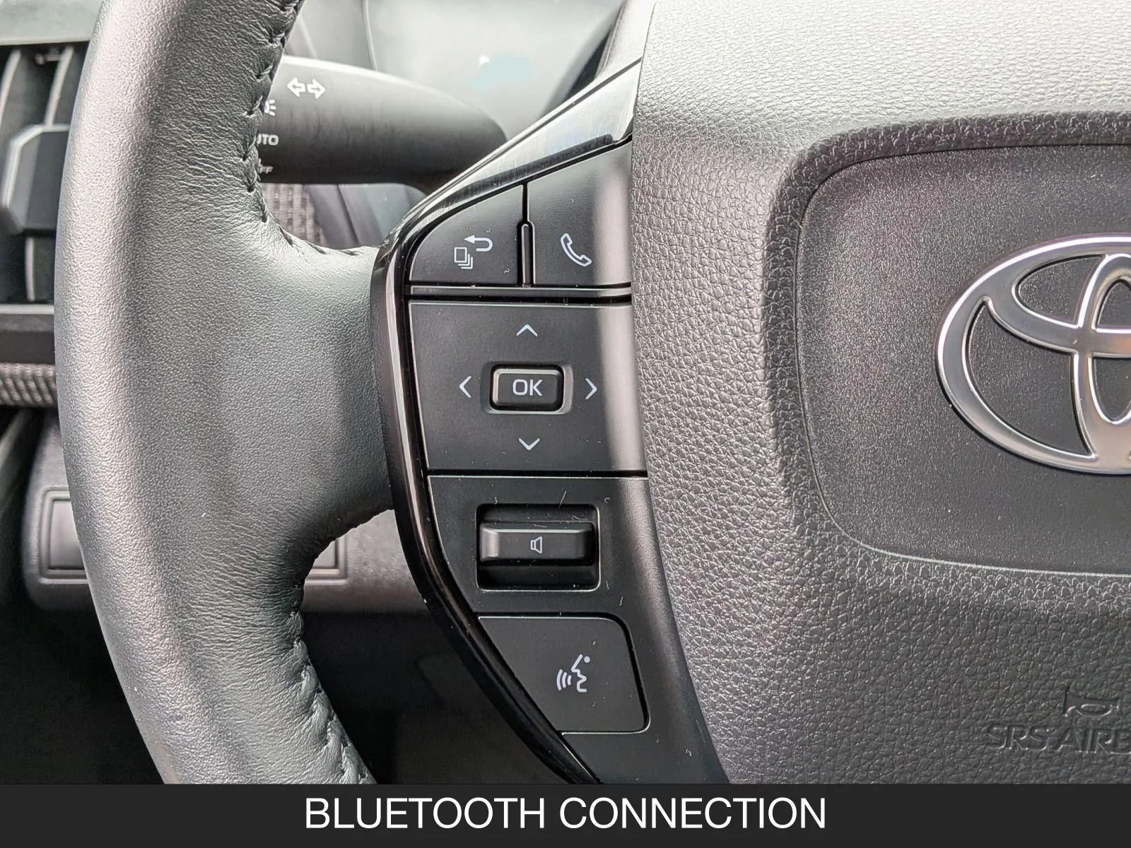 Used 2025 Heavy Metal Toyota XLE image 18