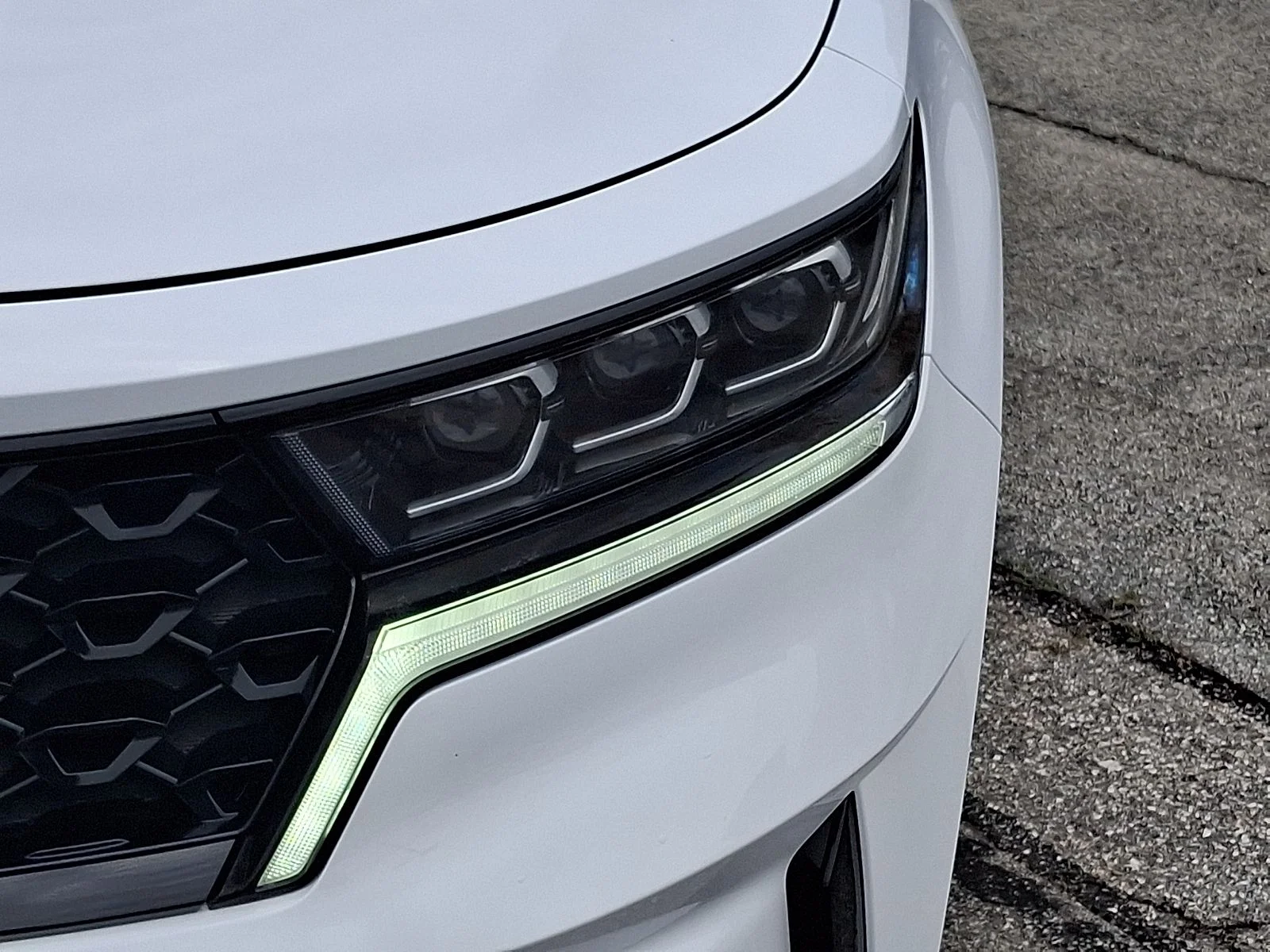 Certified Used 2021 White Kia SX image 9