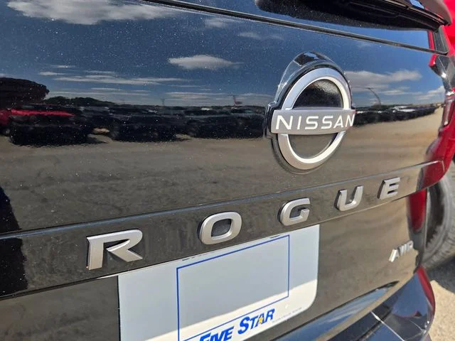 Used 2024 Black Nissan S image 31
