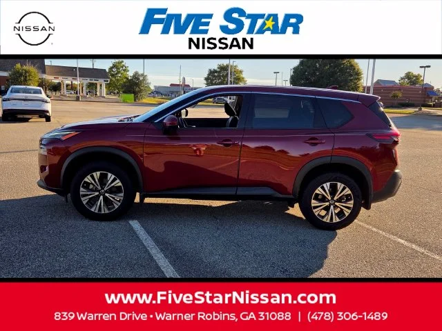 Used 2021 Red Nissan SV image 4