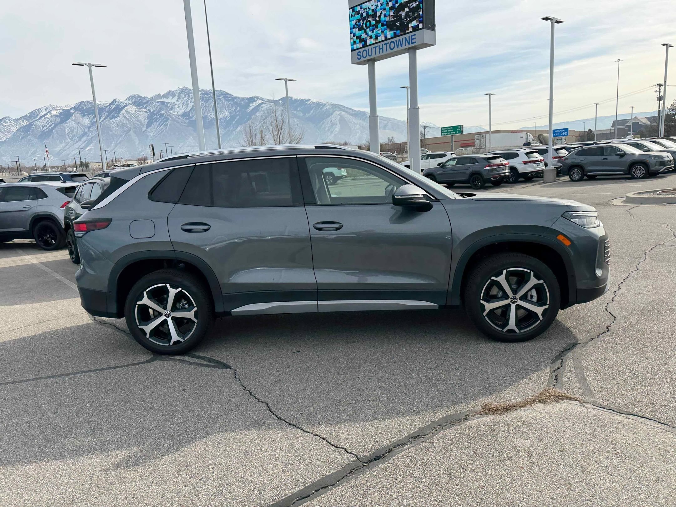 New 2026 Platinum Gray Volkswagen SE image 9