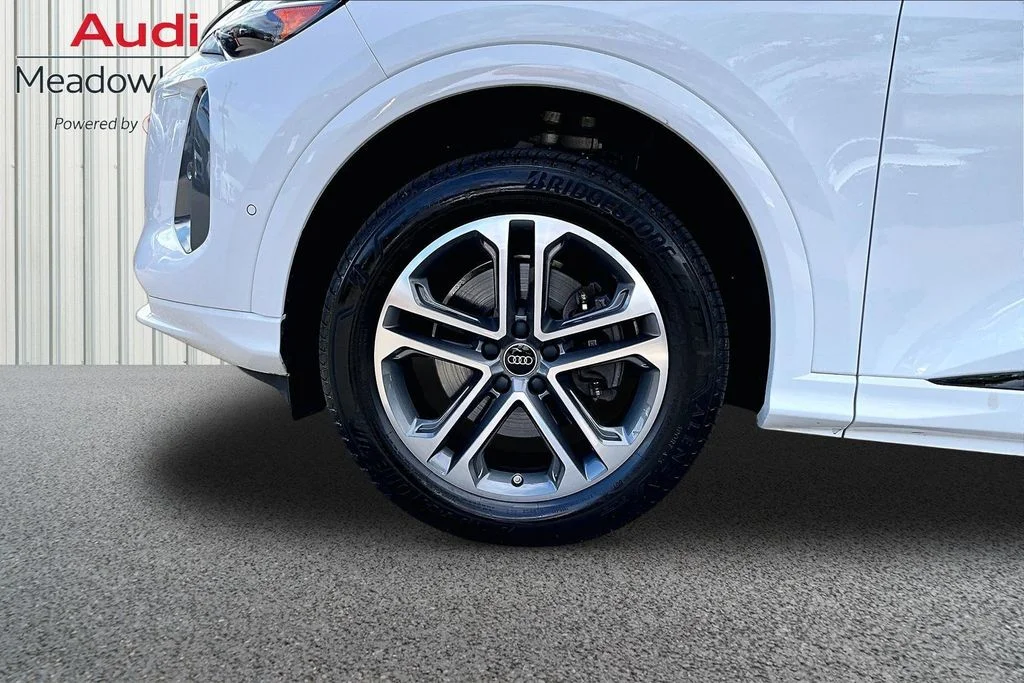 Used 2025 White Audi 2.0T Premium image 34