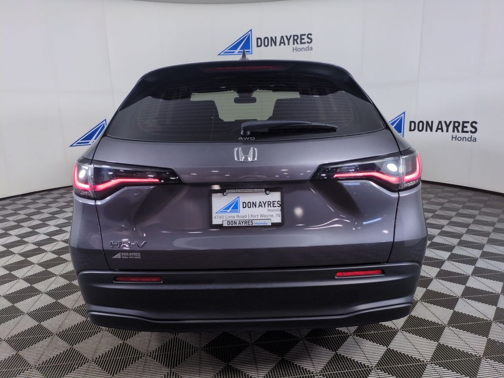Used 2025 Modern Steel Metallic Honda LX image 4