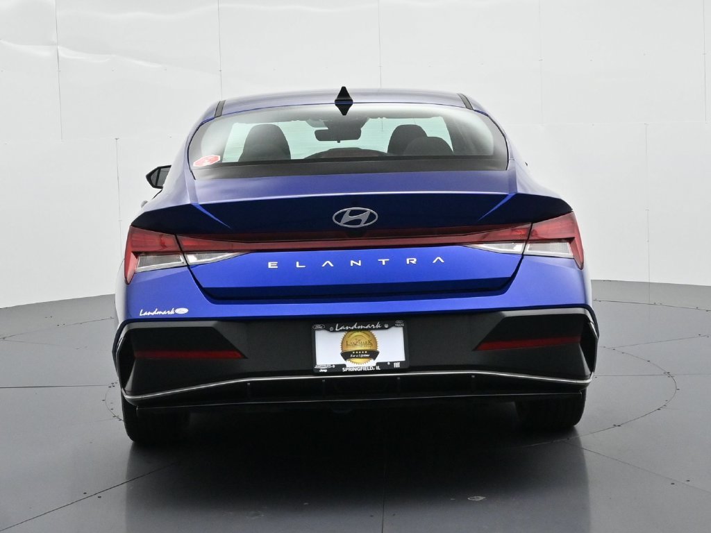 Used 2025 Blue Hyundai SEL Convenience image 7