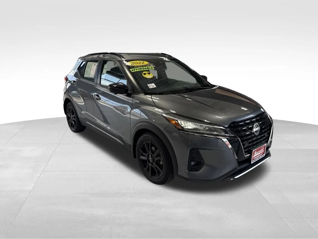 Used 2022 Gray Nissan SR image 8