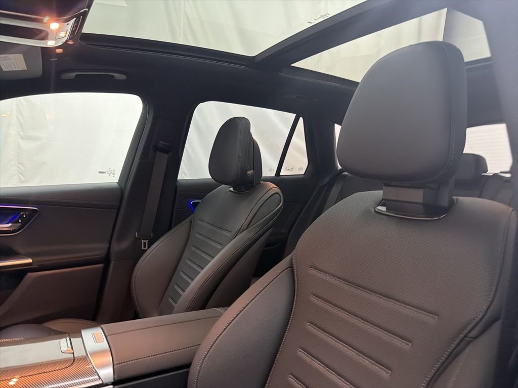 Used 2026 Black Mercedes-Benz GLC 300 image 13