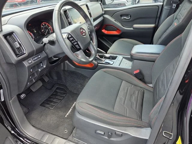 Used 2025 Black Nissan PRO-X image 9