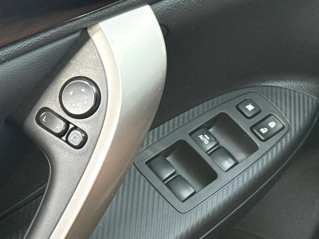 Used 2024 Blue Mitsubishi SE image 15