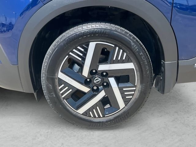 Used 2025 Blue Nissan SV image 23