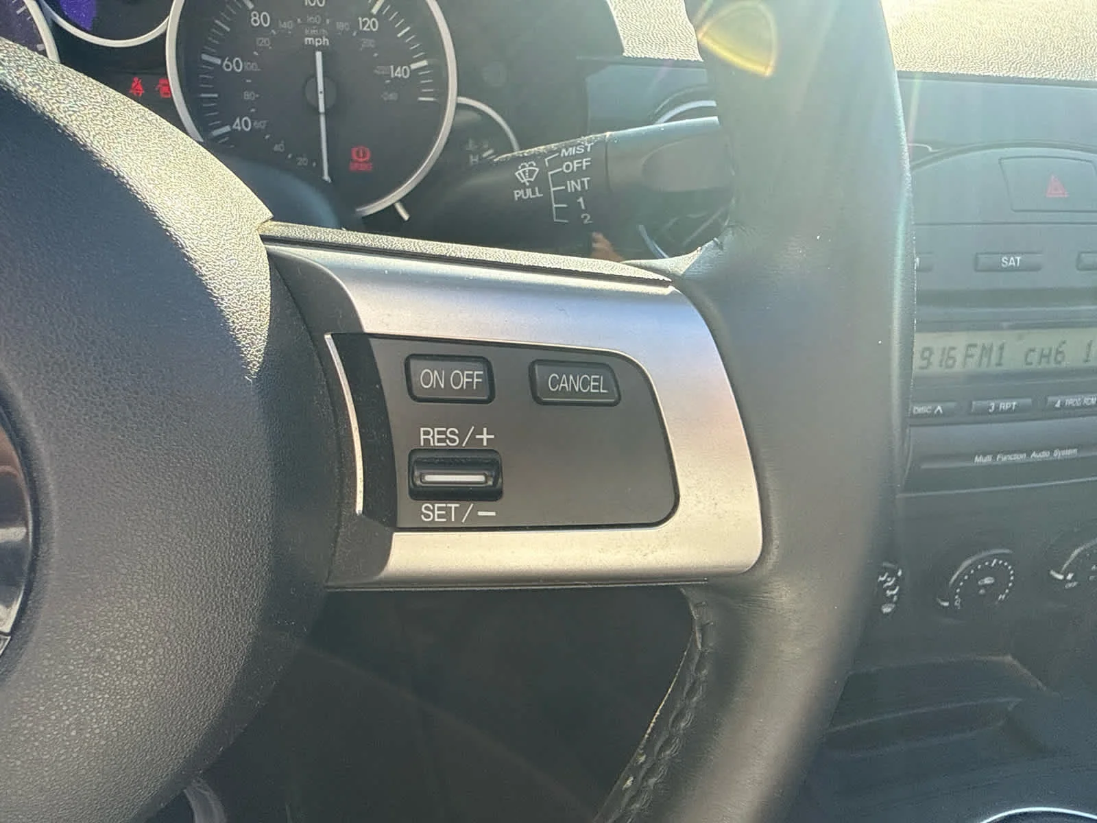Used 2006 Sunlight Silver Metallic Mazda Touring image 11