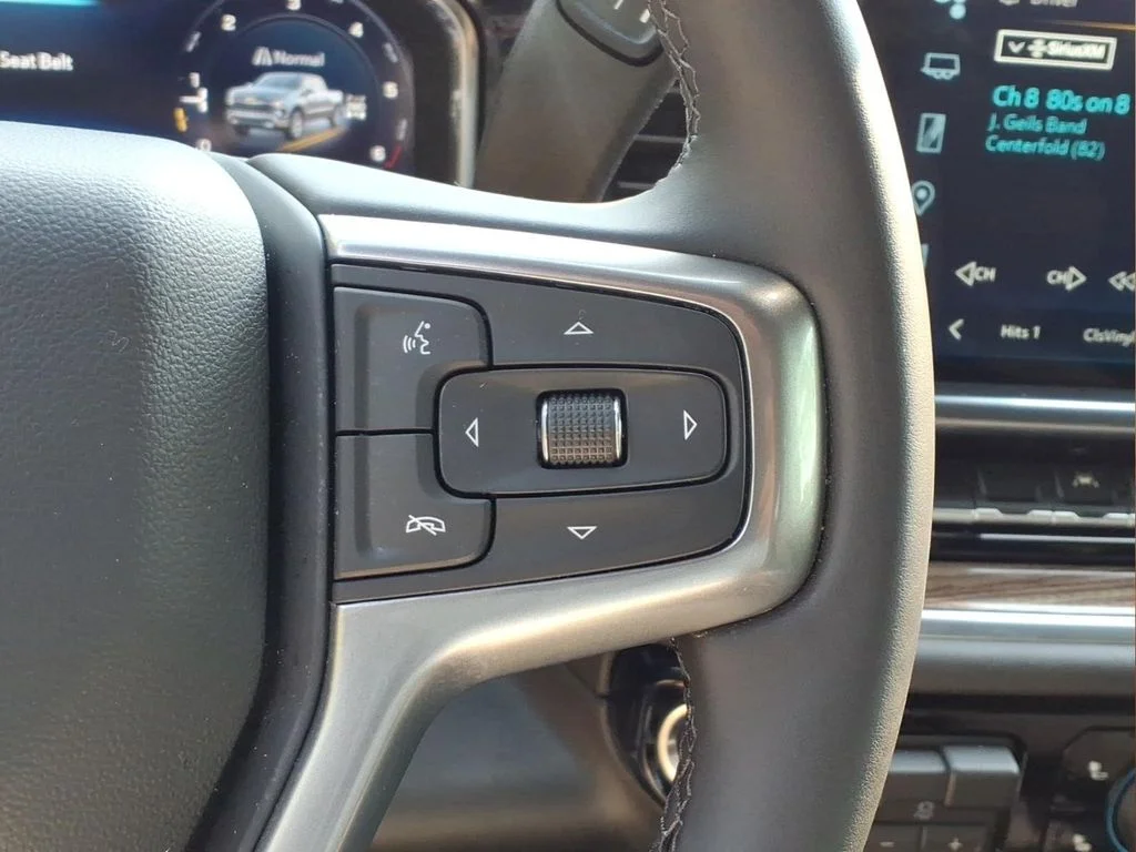 Used 2025 Black Chevrolet LT image 11