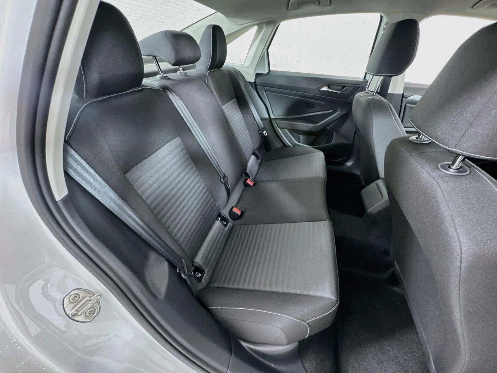 New 2027 Pure White Volkswagen S image 24