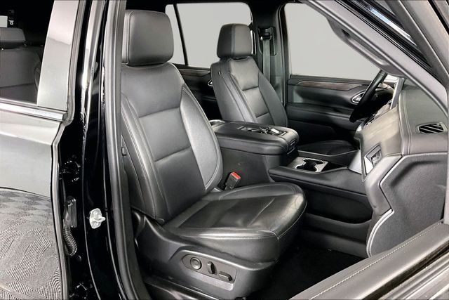 Used 2023 Black Chevrolet Z71 image 28