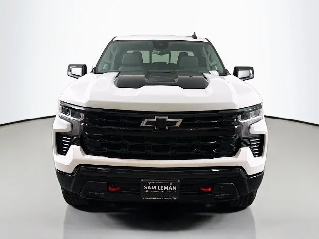Used 2025 White Chevrolet LT Trail Boss image 2