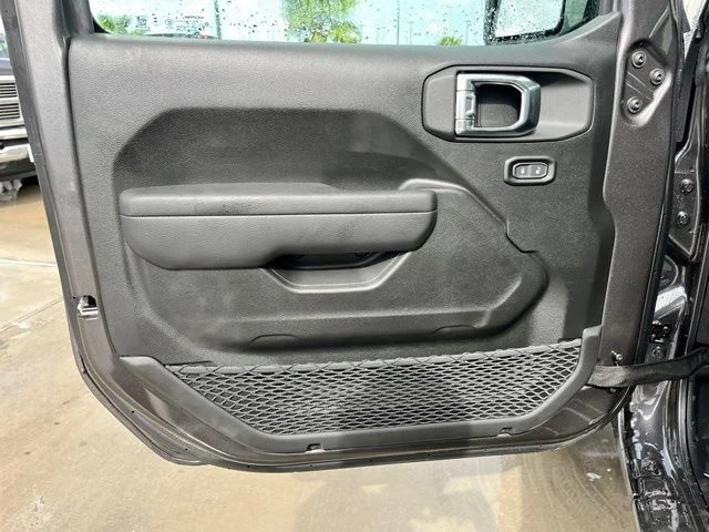 New 2026 Granite Crystal Metallic Clear-Coat Exterior Paint Jeep Sport image 16