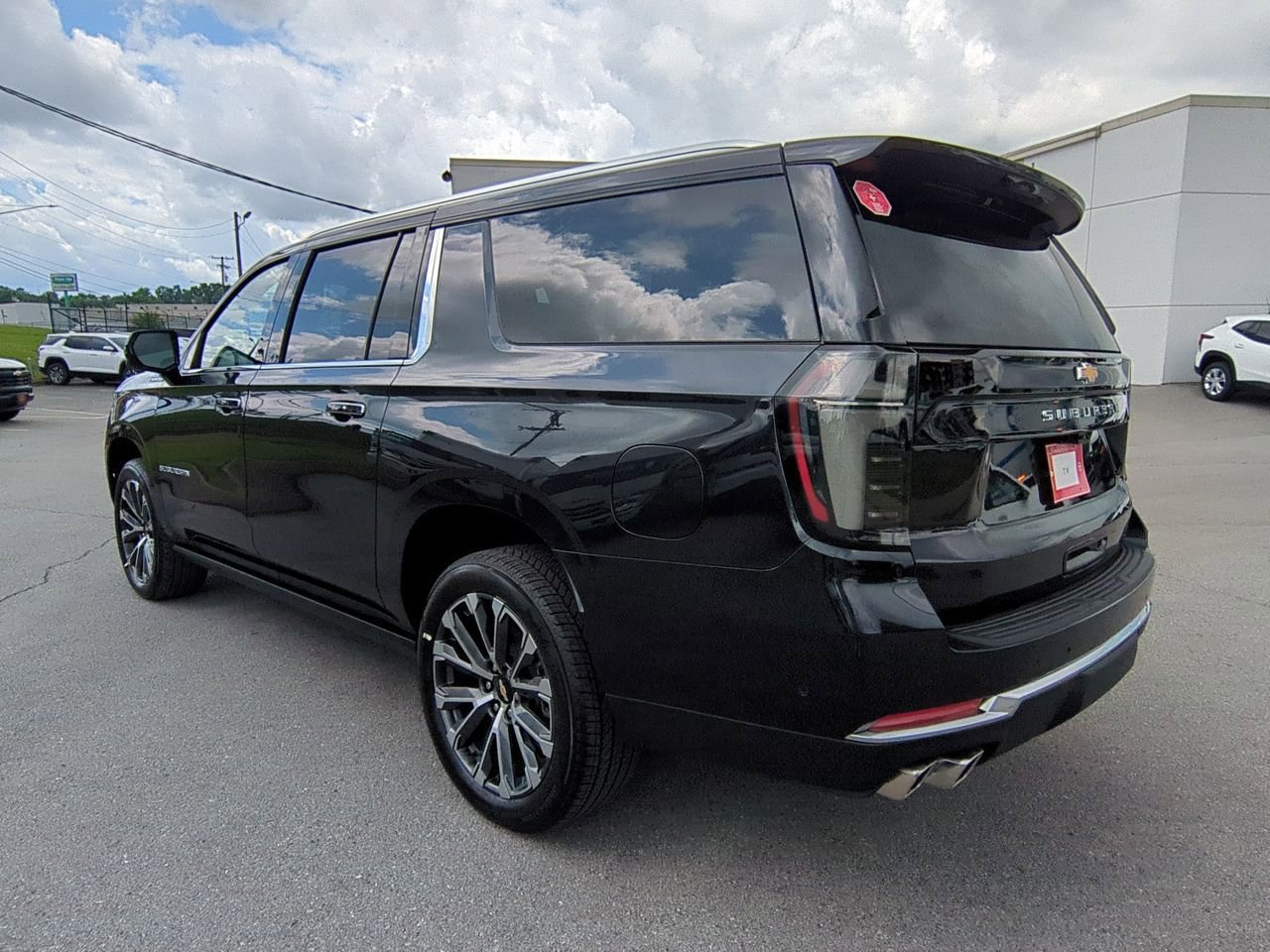 2025 Chevrolet Suburban High Country - Photo 6