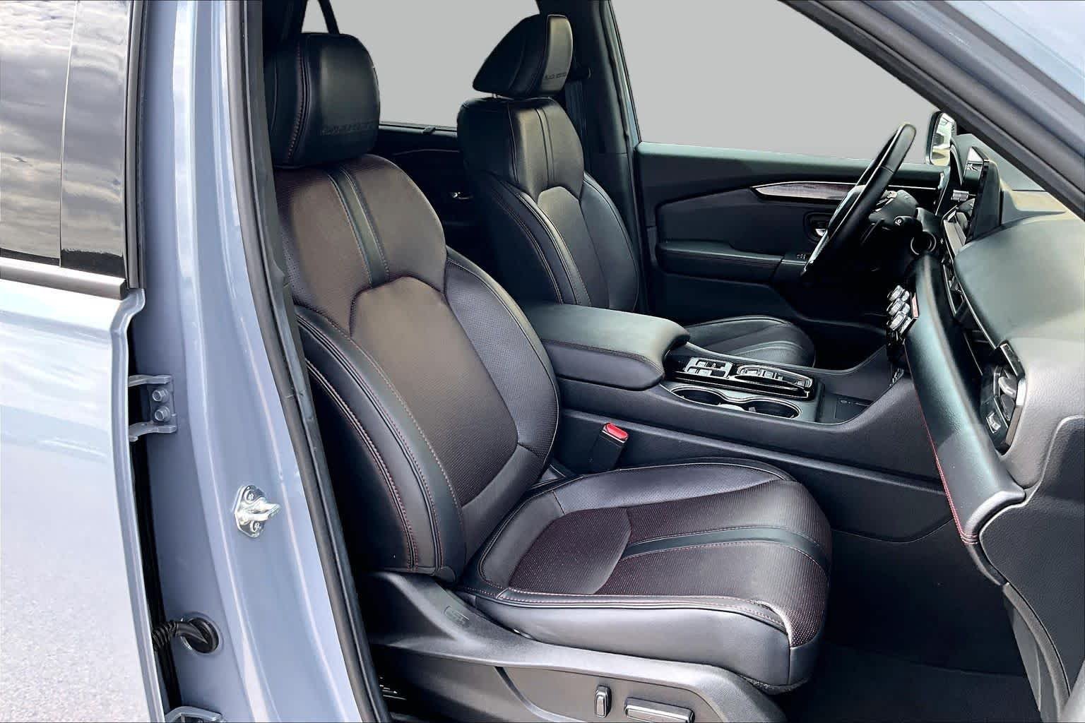 Used 2025 Sonic Gray Pearl Honda Black Edition image 8