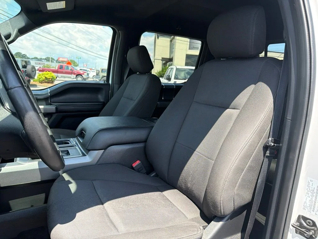 Used 2019 White Ford XLT image 31