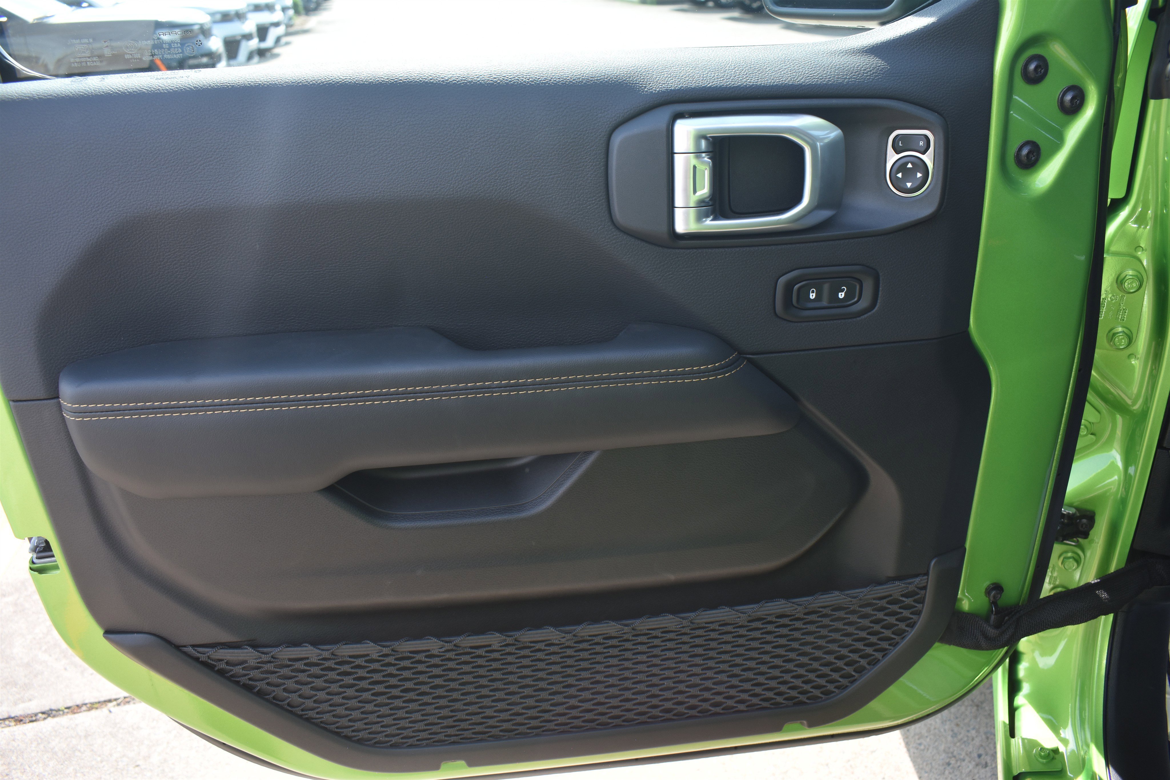 New 2026 Mojito Exterior Paint Jeep Sahara image 15