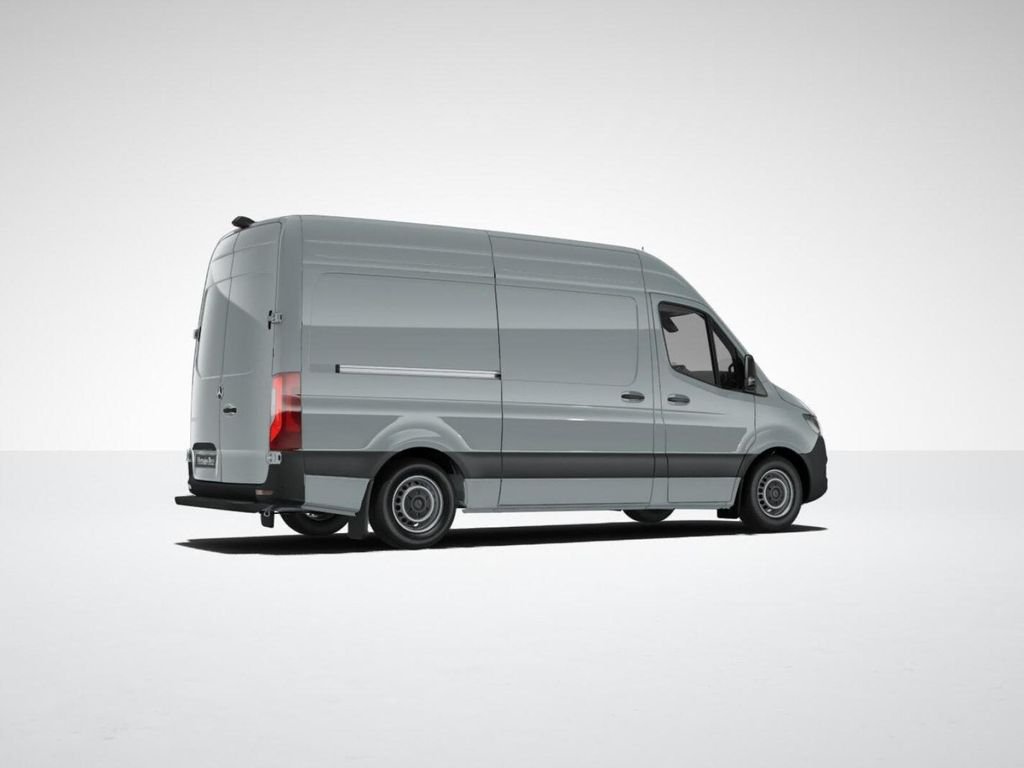 New 2025  Mercedes-Benz Cargo 144 WB image 19