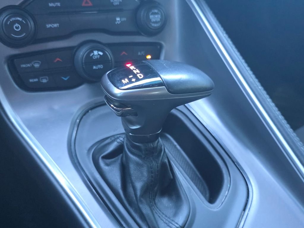Certified Used 2019 White Dodge SXT image 27