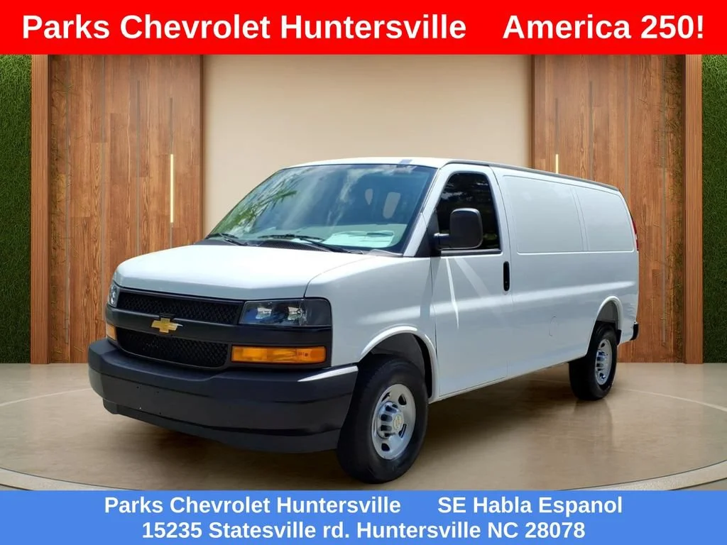 New 2026 Summit White Chevrolet WT image 23
