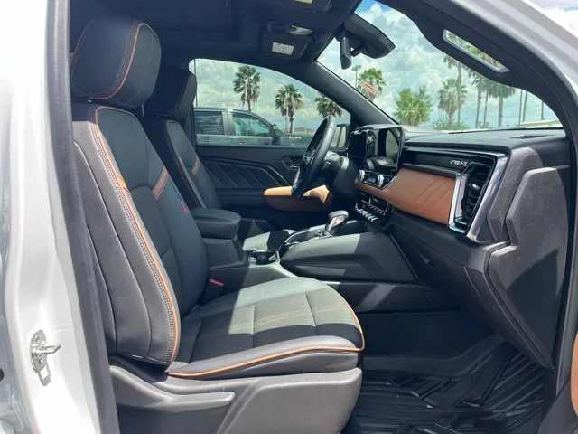 Used 2024 White GMC AT4 image 22