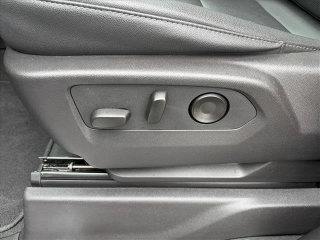 2024 GMC Sierra 1500 SLT - Photo 25