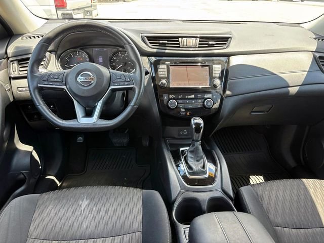 Used 2018 Red Nissan SV image 11