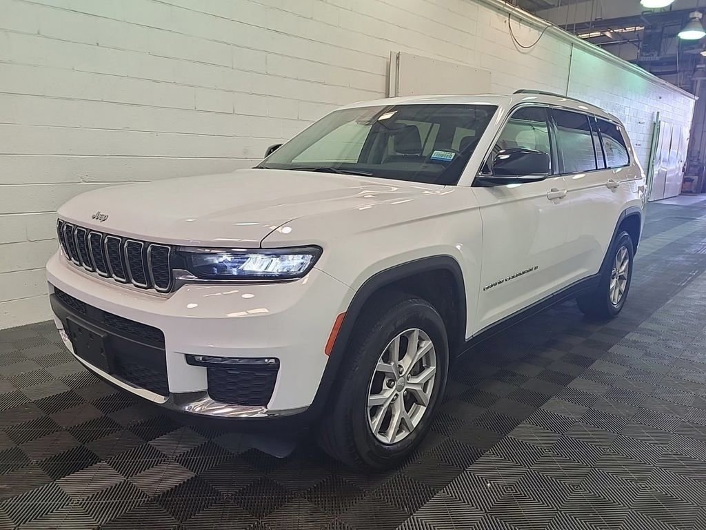 Used 2022 White Jeep Limited image 5
