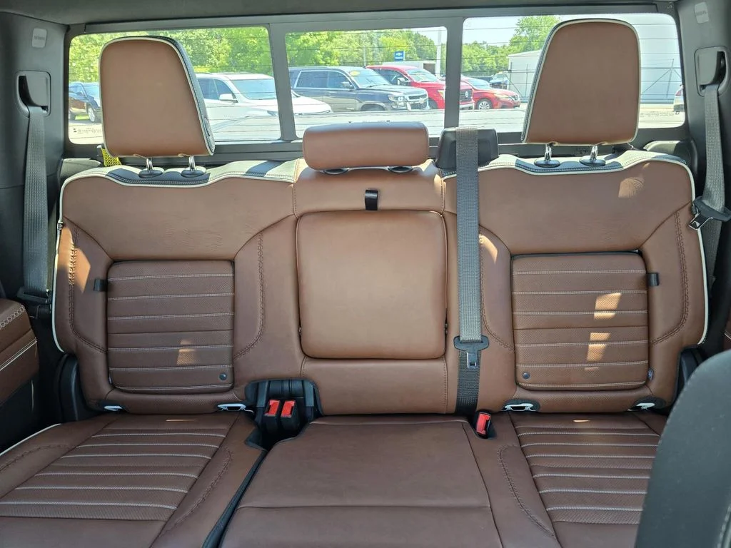 Used 2025 White Frost Tricoat GMC Denali Ultimate image 20