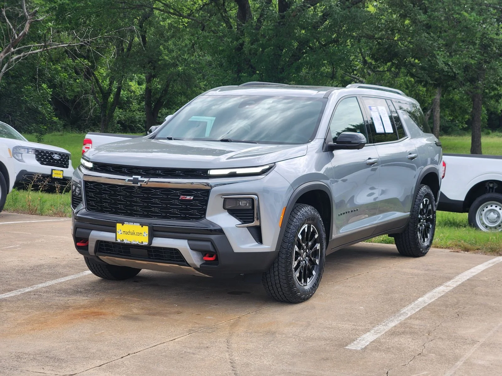 Used 2025 Gray Chevrolet Z71 image 3