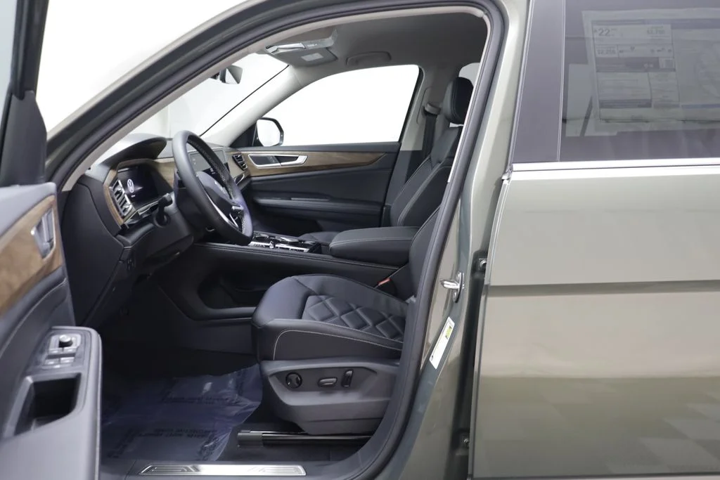 New 2026 Green Volkswagen 2.0T SE w/Technology image 6