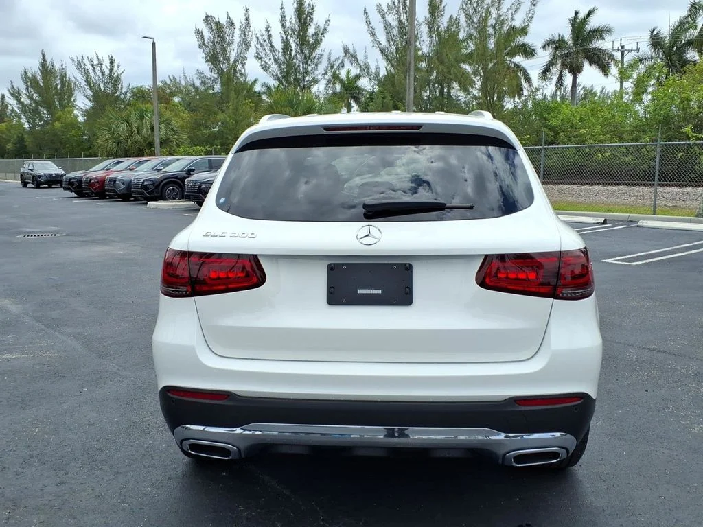 Used 2021 Polar White Mercedes-Benz GLC 300 image 10