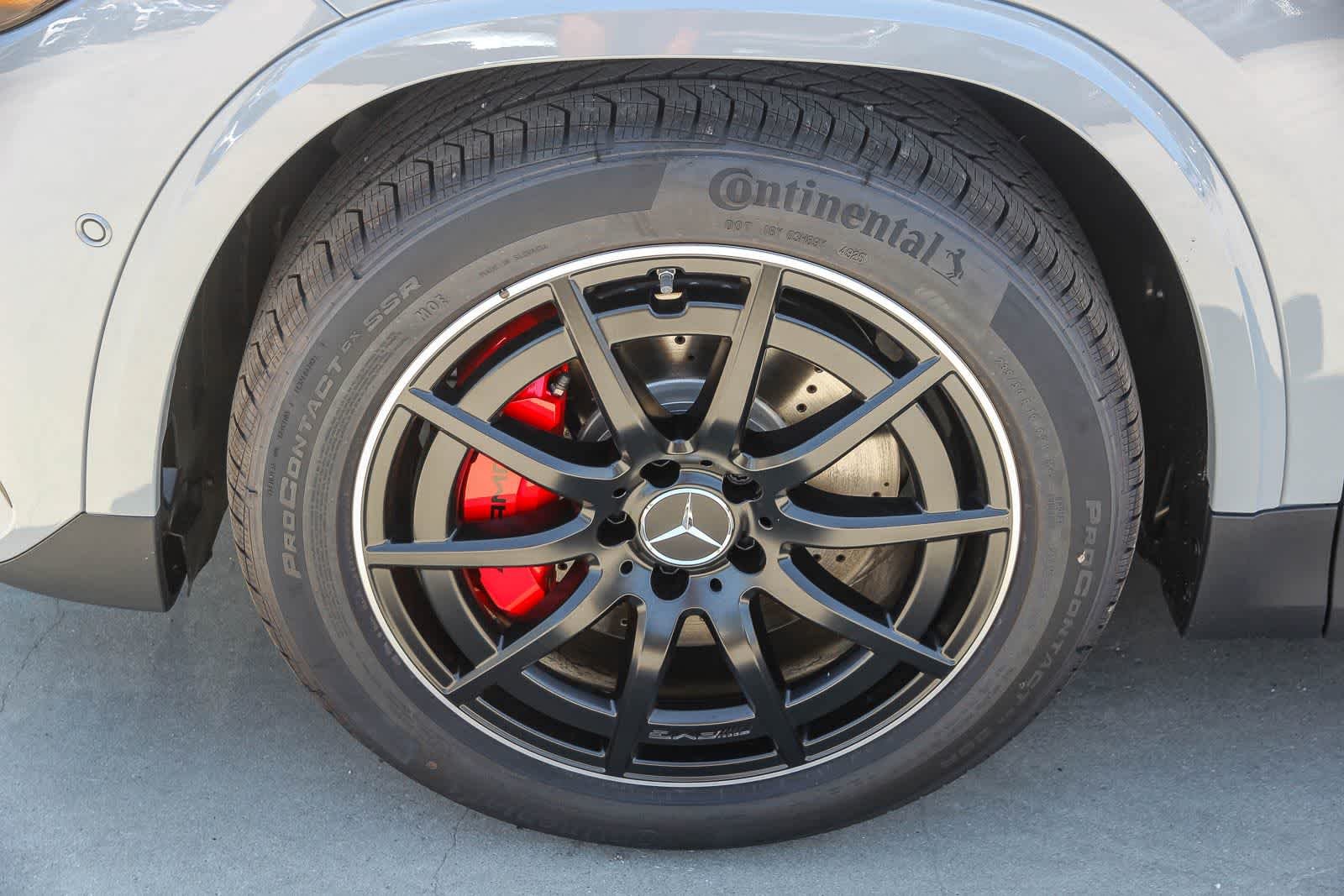 New 2026 MANUFAKTUR Alpine Grey Mercedes-Benz AMG® GLA 35 image 10