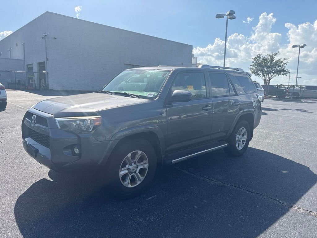 Used 2015 Gray Toyota SR5 image 7