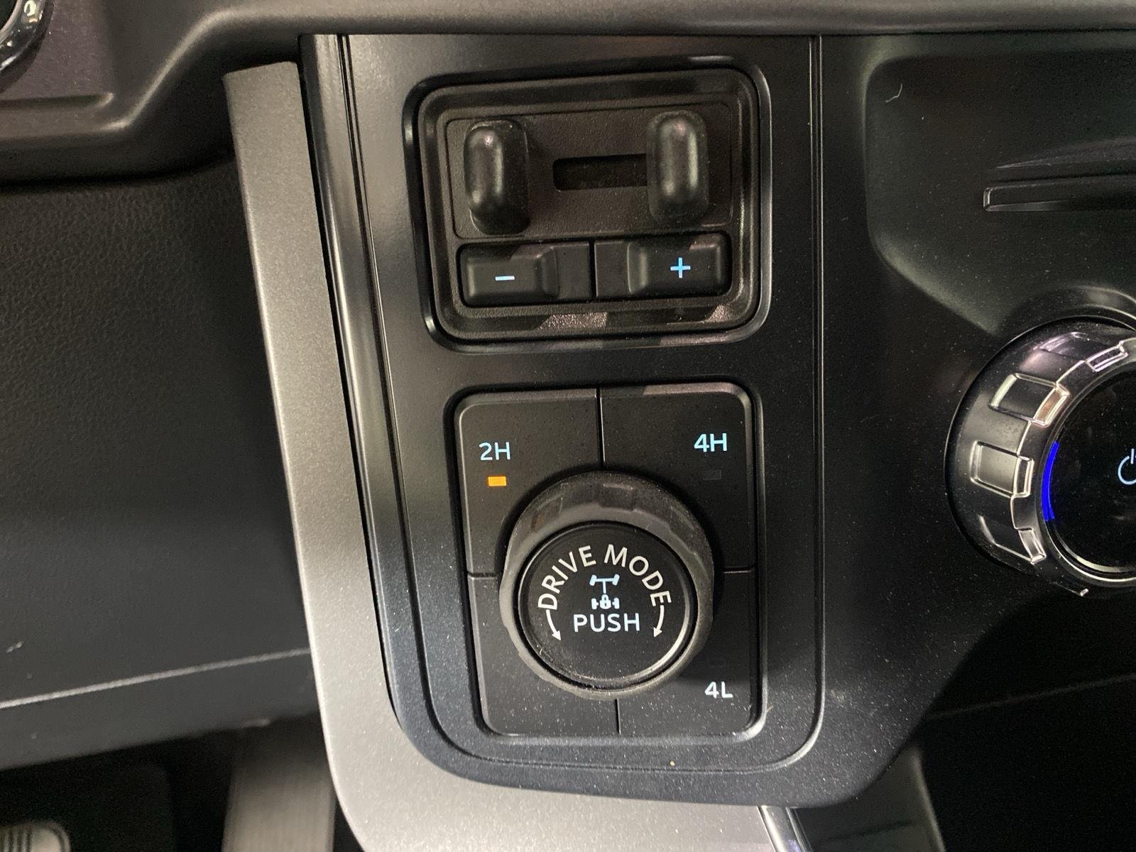 Used 2026 Agate Black Ford XLT image 21